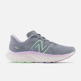 New Balance: Серые кроссовки  Fresh Foam