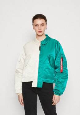 Alpha Industries: Белая куртка 