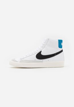 Nike: Белые кроссовки Blazer Mid 77 Vintage