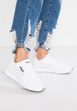 Fila: Белые кроссовки 