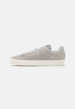 Adidas Originals: Серые кроссовки  Originals Stan Smith