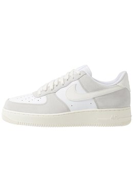 Nike: Белые кроссовки  Air Force 1