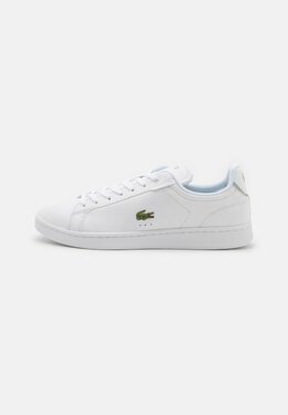 Lacoste: Белые кроссовки 