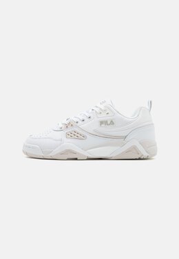 Fila: Белые кроссовки 