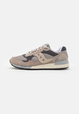 Saucony: Белые кроссовки  Shadow 5000