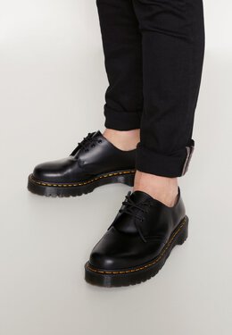 Dr. Martens: Чёрные туфли 