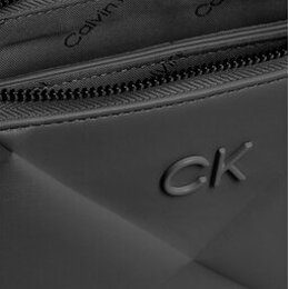 Calvin Klein: Чёрная сумка