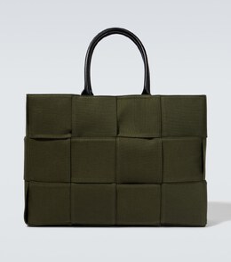 Bottega Veneta: Зелёная сумка  Arco