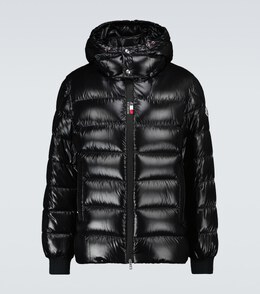 Moncler: Чёрный пуховик 