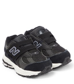 New Balance: Обувь  2002R