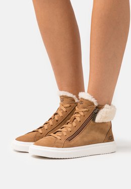 UGG: Туфли