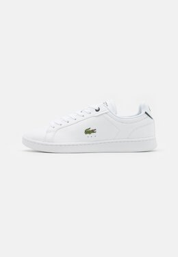 Lacoste: Белые кроссовки 