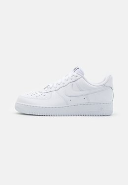 Nike: Белые кроссовки  Air Force 1