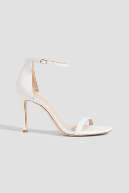 Stuart Weitzman: Белые сандалии  Amelina 95