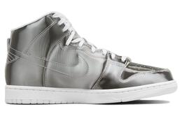 Nike: Серебристые кроссовки Dunk High