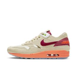 Nike: Оранжевые кроссовки Air Max 1