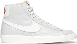 Nike: Красные кроссовки Blazer Mid 77