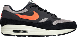 Nike: Оранжевые кроссовки Air Max 1