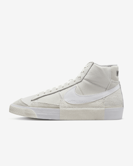 Nike: Белые кроссовки Blazer Mid