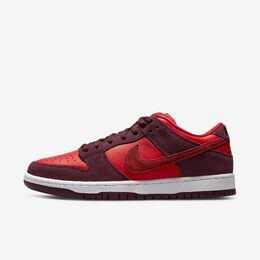 Nike: Красные кроссовки SB Dunk Low Pro