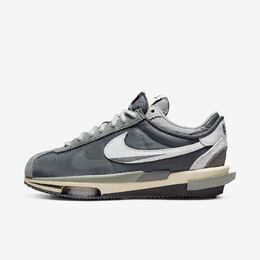 Nike: Серые кроссовки Cortez