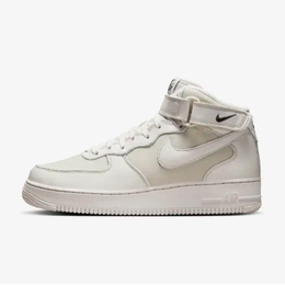 Nike: Светлые кроссовки Air Force 1