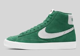 Nike: Зелёные кроссовки Blazer Mid 77