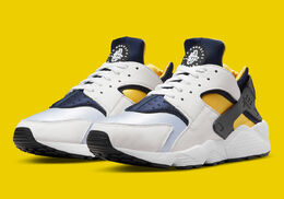 Nike: Белые кроссовки Air Huarache Run