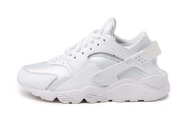 Nike: Белые кроссовки Air Huarache Run