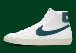 Nike: Белые кроссовки Blazer Mid 77 Vintage