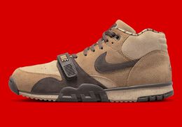 Nike: Коричневые кроссовки Air