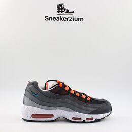 Nike: Оранжевые кроссовки Air Max 95