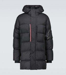 Moncler: Длинный пуховик 