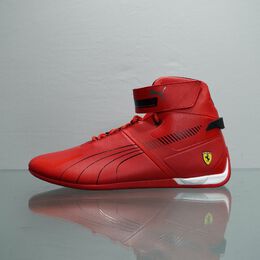 PUMA: Красные кроссовки Ferrari