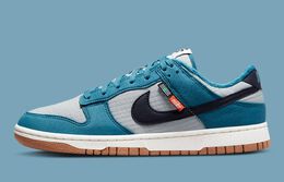 Nike: Голубые кроссовки Dunk Low SE