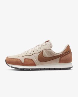 Nike: Бежевые кроссовки Air Pegasus 83