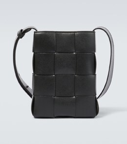 Bottega Veneta: Зелёный клатч  Intreccio