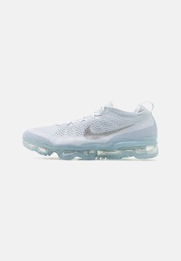 Nike: Белые кроссовки  Air Vapormax