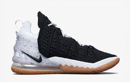 Nike: Чёрные кроссовки Lebron 18