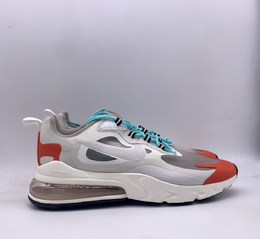 Nike: Светлые кроссовки Air Max 270 React