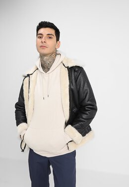 Alpha Industries: Чёрная куртка 