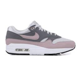 Nike: Серые кроссовки  WMNS Air Max 1