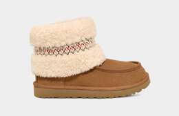 UGG: Коричневые ботинки Classic Mini