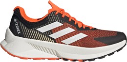 Adidas: Оранжевые кроссовки  Terrex