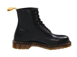 Dr. Martens: Чёрные ботинки  1460