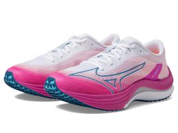 Mizuno: Белые кроссовки