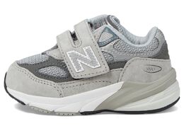 New Balance: Кроссовки 