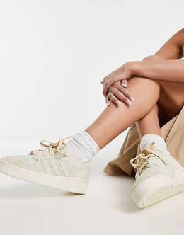 Adidas Originals: Зелёные кроссовки  Rivalry Low