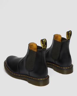 Dr. Martens: Чёрные ботинки 