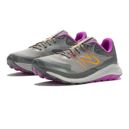 New Balance: Серые кроссовки 
